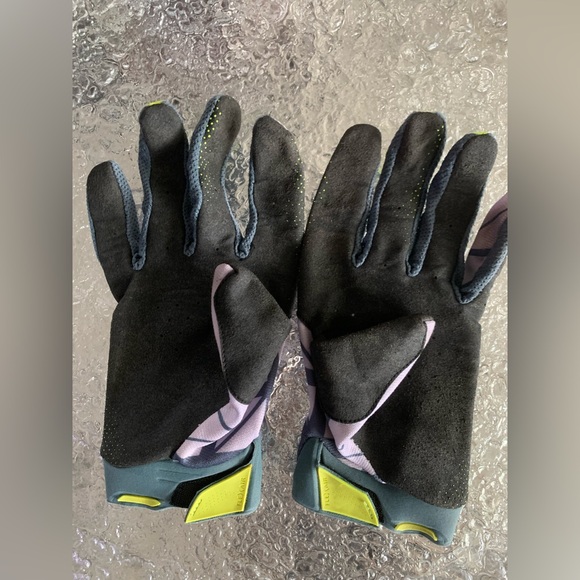 Fox Racing Motorcycle Gloves Bundle - Picture 4 of 8